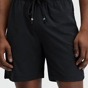 Fabletics “The one” shorts 5” inseam